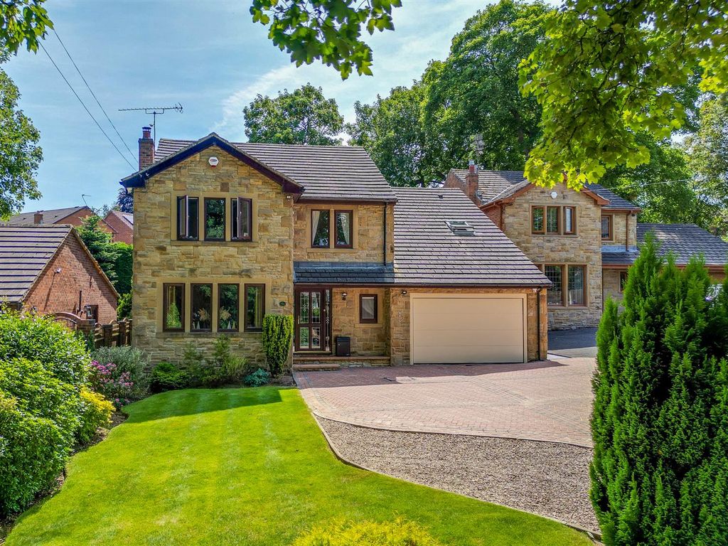 5 bed detached house for sale in Wrenthorpe Lane, Wrenthorpe, Wakefield