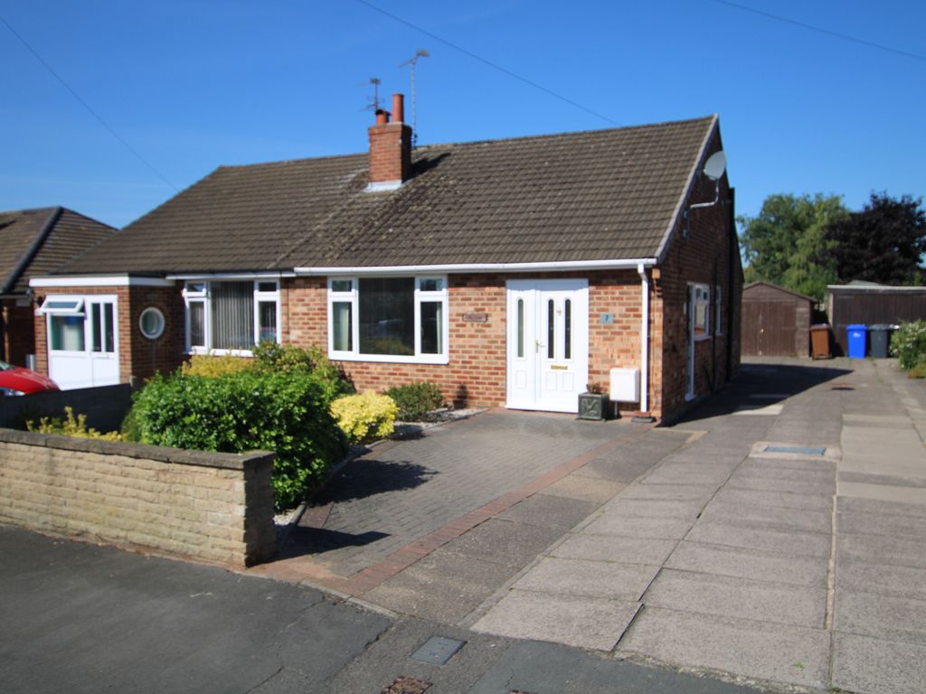2 bed semidetached bungalow for sale in Spring Farm Road, Stapenhill