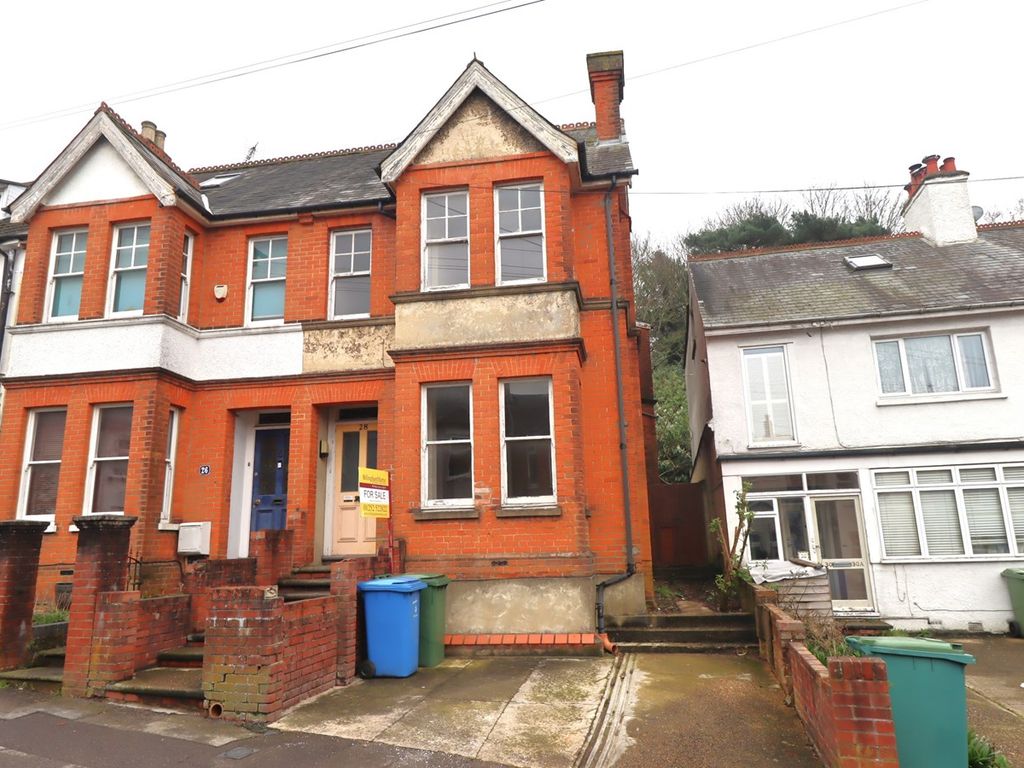 5 bed villa for sale in York Road, Aldershot GU11, £375,000 Zoopla