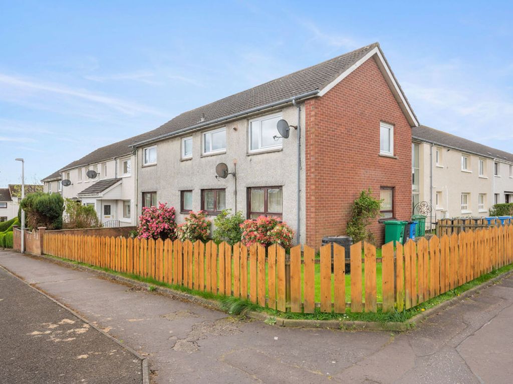 2 bed flat for sale in Primrose Avenue, Rosyth KY11, £89,995 Zoopla