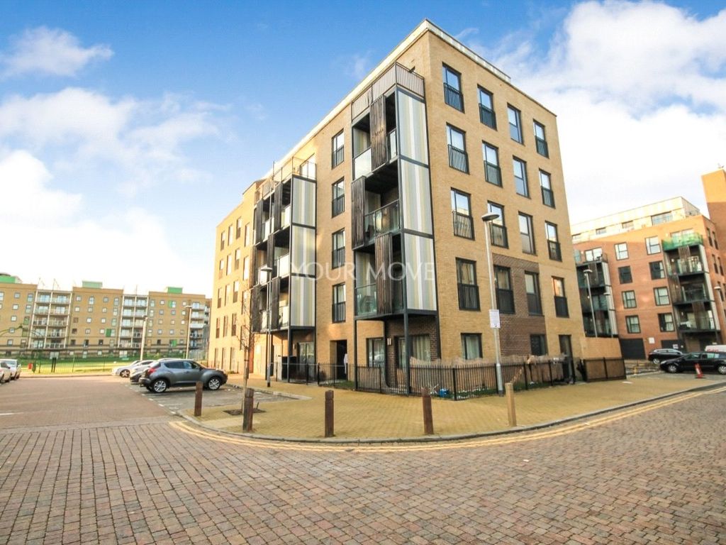 2 bed flat for sale in Maxwell Road, Romford RM7, £315,000 Zoopla