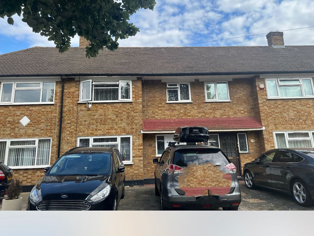 3 bed terraced house for sale in Nelson Road, Rainham RM13 Zoopla