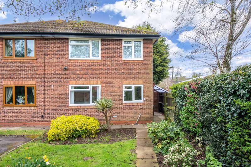 2 bed terraced house for sale in Oakhurst Drive, Bromsgrove B60 Zoopla