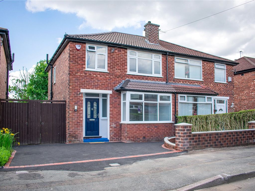3 bed semidetached house for sale in Parkleigh Drive, New Moston