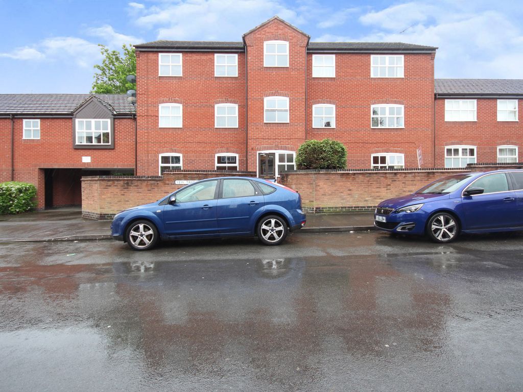 1 bed flat for sale in Yew Tree Court, Tachbrook Street, Leamington Spa