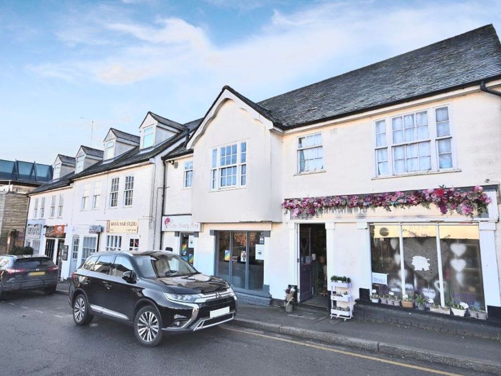 1 bed flat for sale in New Town Road, Stortford CM23, £190,000