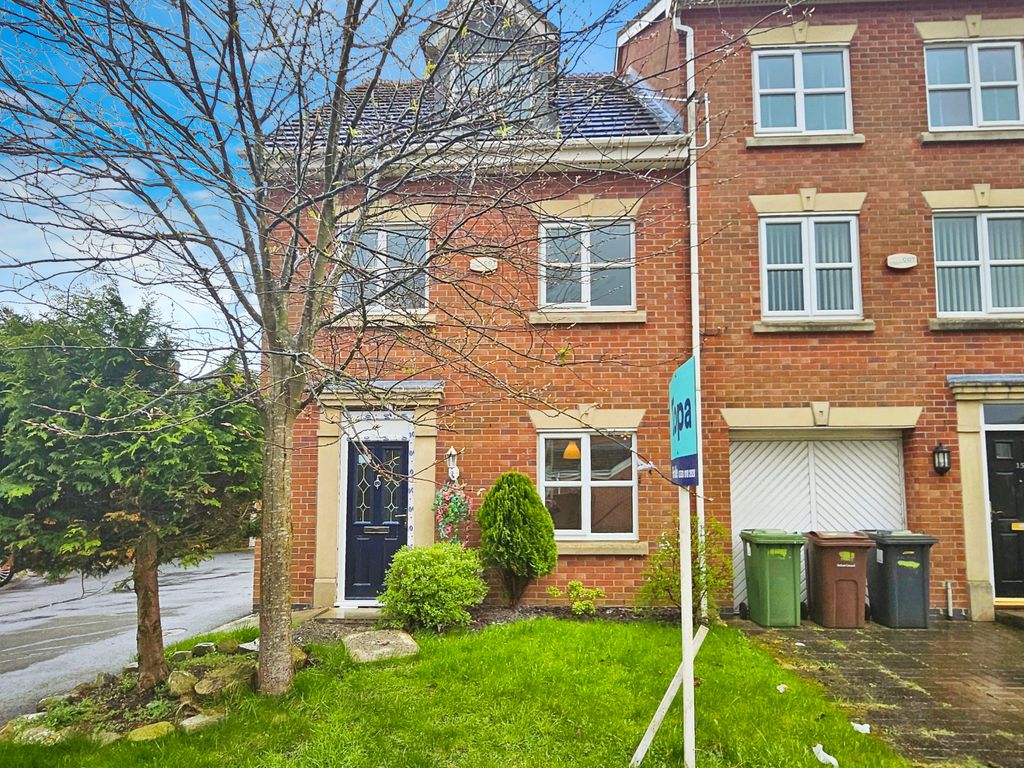 4 bed town house for sale in Columbine Close, Melling, Liverpool L31, £