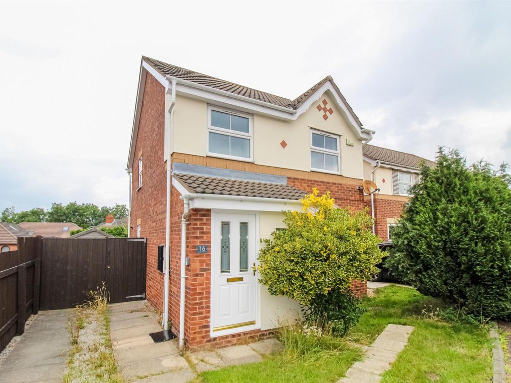 3 bed detached house for sale in Mayfield Gardens, Ossett WF5 Zoopla