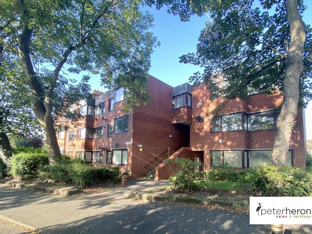 2 bed flat for sale in Ash Hill Court, Ashbrooke, Sunderland SR2, £