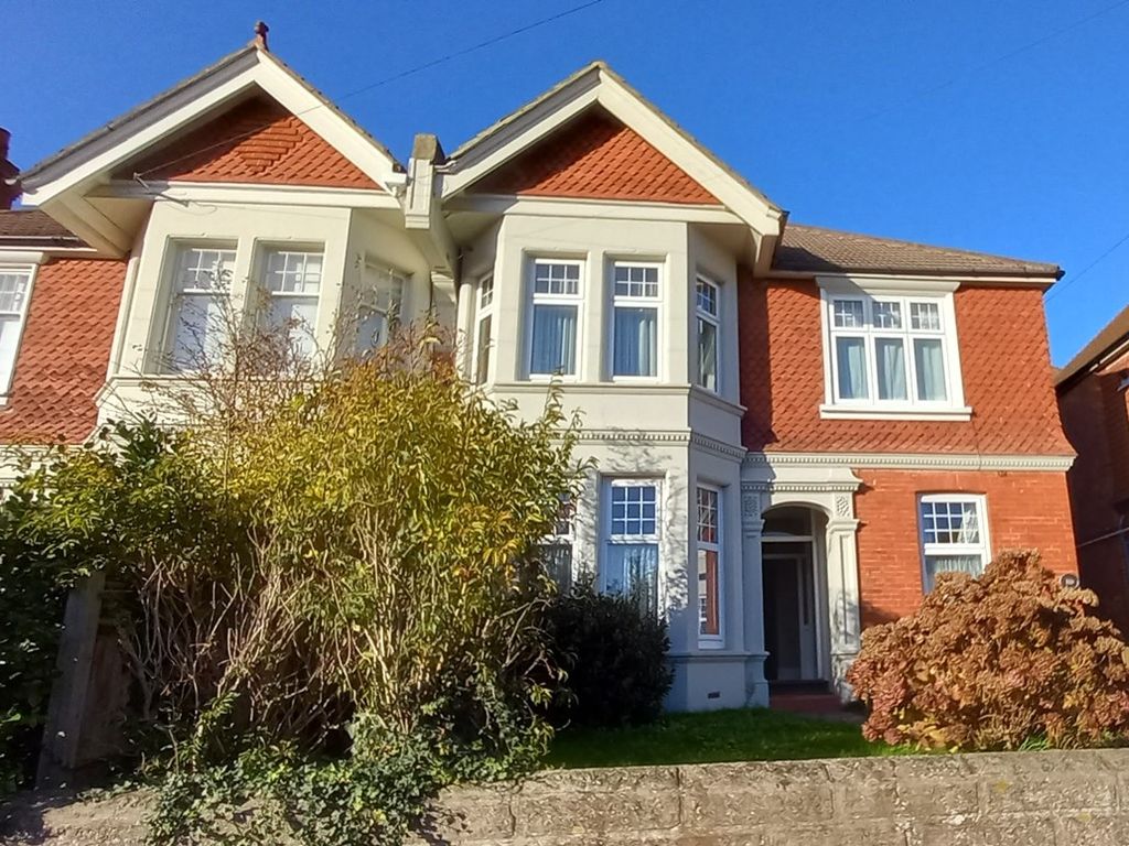 2 bed flat to rent in Dorset Road, BexhillOnSea TN40 Zoopla
