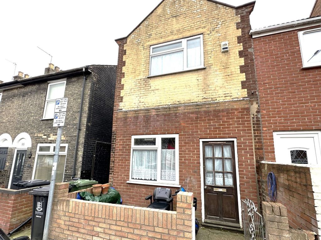 1 bed end terrace house for sale in Bells Road, Gorleston NR31, £97,500