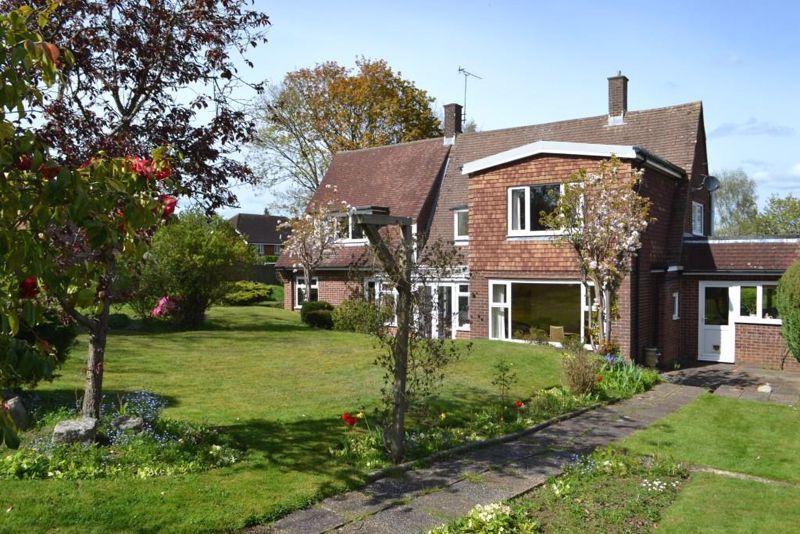 4 bed detached house for sale in Hastings Road, Pembury, Tunbridge