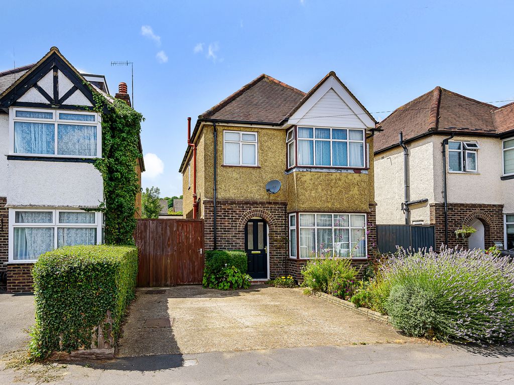 3 bed detached house for sale in Beckingham Road, Guildford GU2 Zoopla
