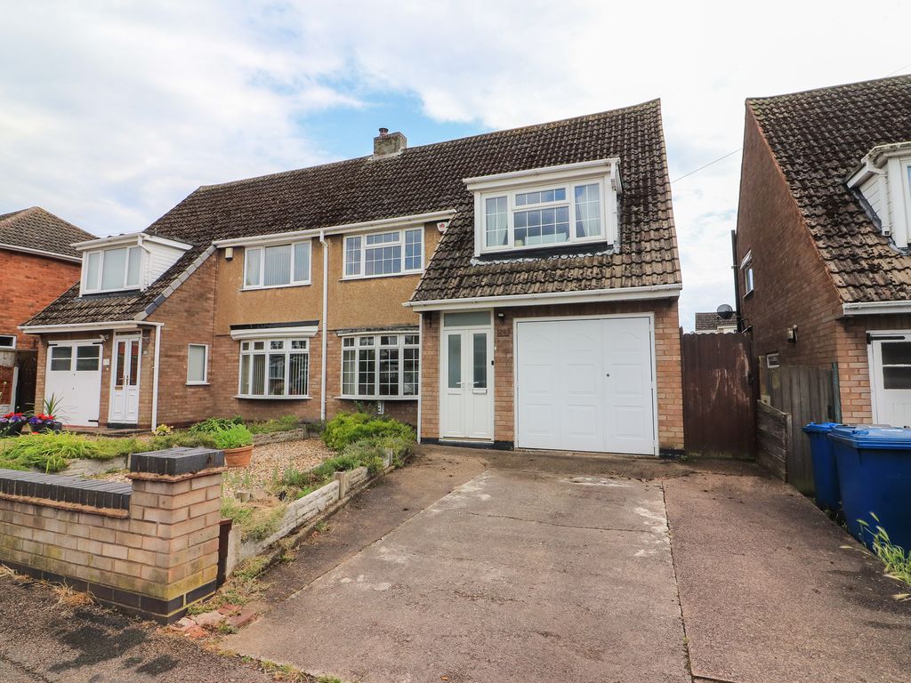 3 bed semidetached house for sale in St. Way, Amington