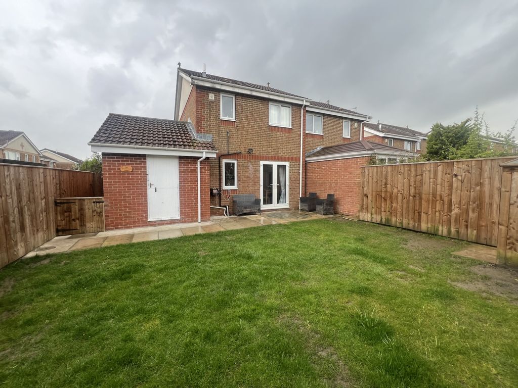 3 bed semidetached house for sale in Wellburn Close, Shotton Colliery