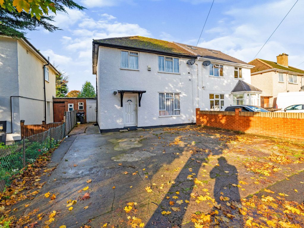 3 bed semidetached house for sale in Carnarvon Drive, Hayes UB3 Zoopla