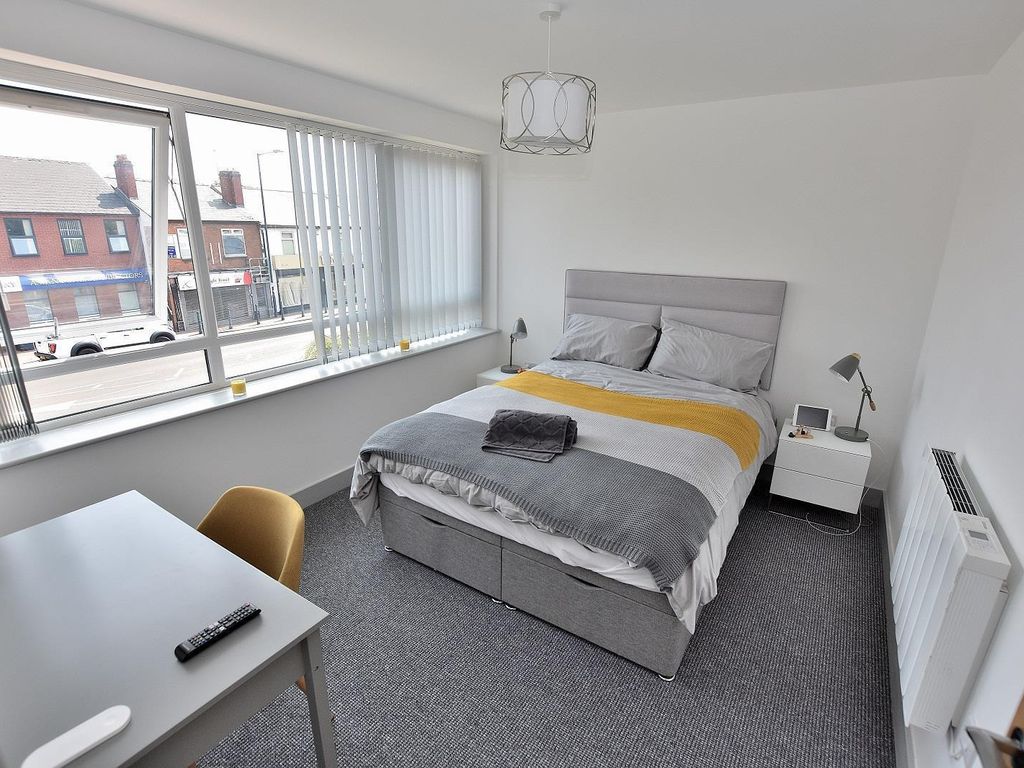 2 bed flat to rent in Dudley Road, Wolverhampton WV2, £850 pcm Zoopla