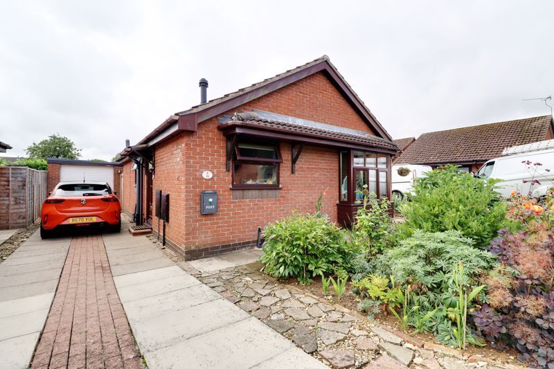 2 bed detached bungalow for sale in Old School Drive, Hibaldstow, Brigg