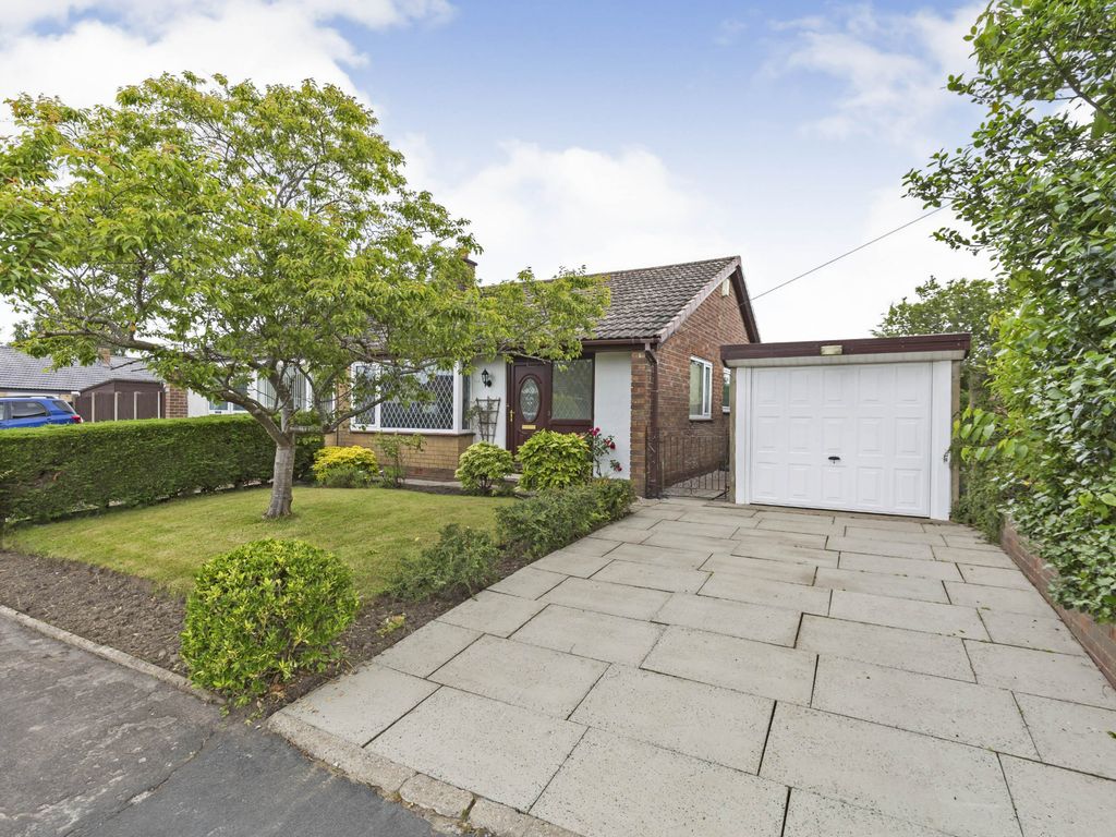 2 bed bungalow for sale in Swallowfield, Much Hoole, Preston PR4 Zoopla