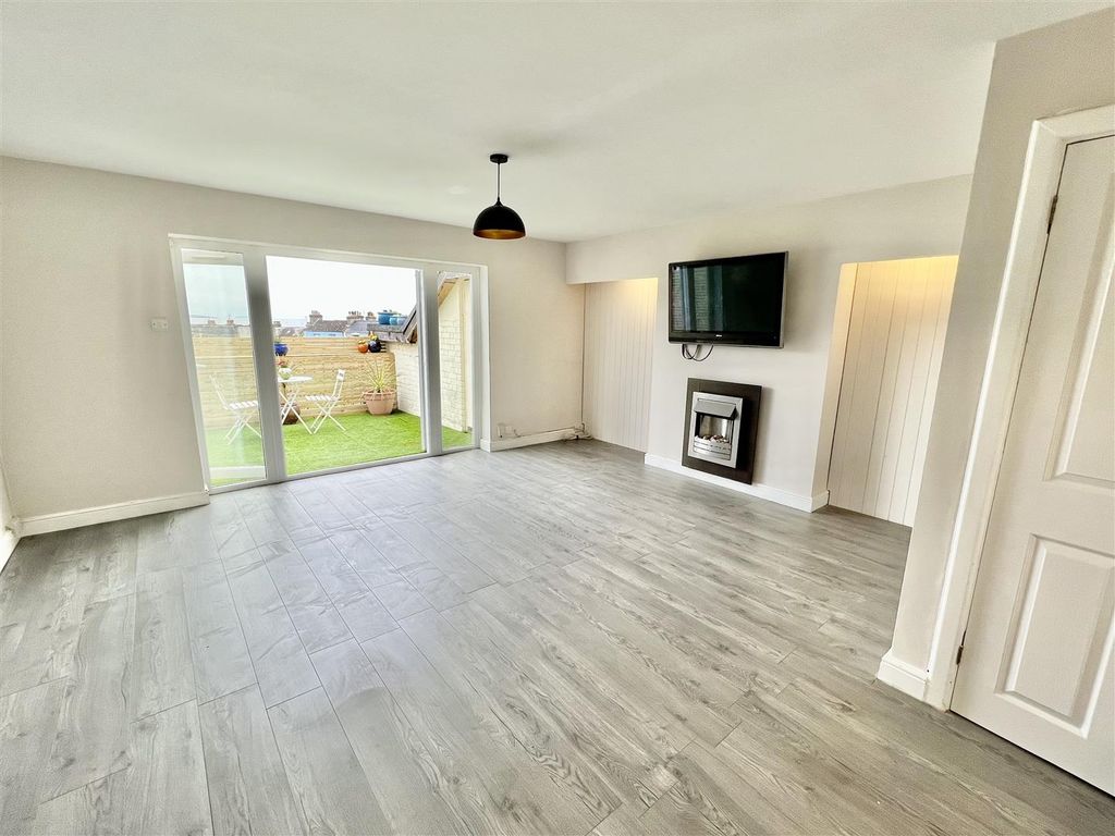 3 bed flat for sale in Alexandra Road, Clevedon BS21 Zoopla