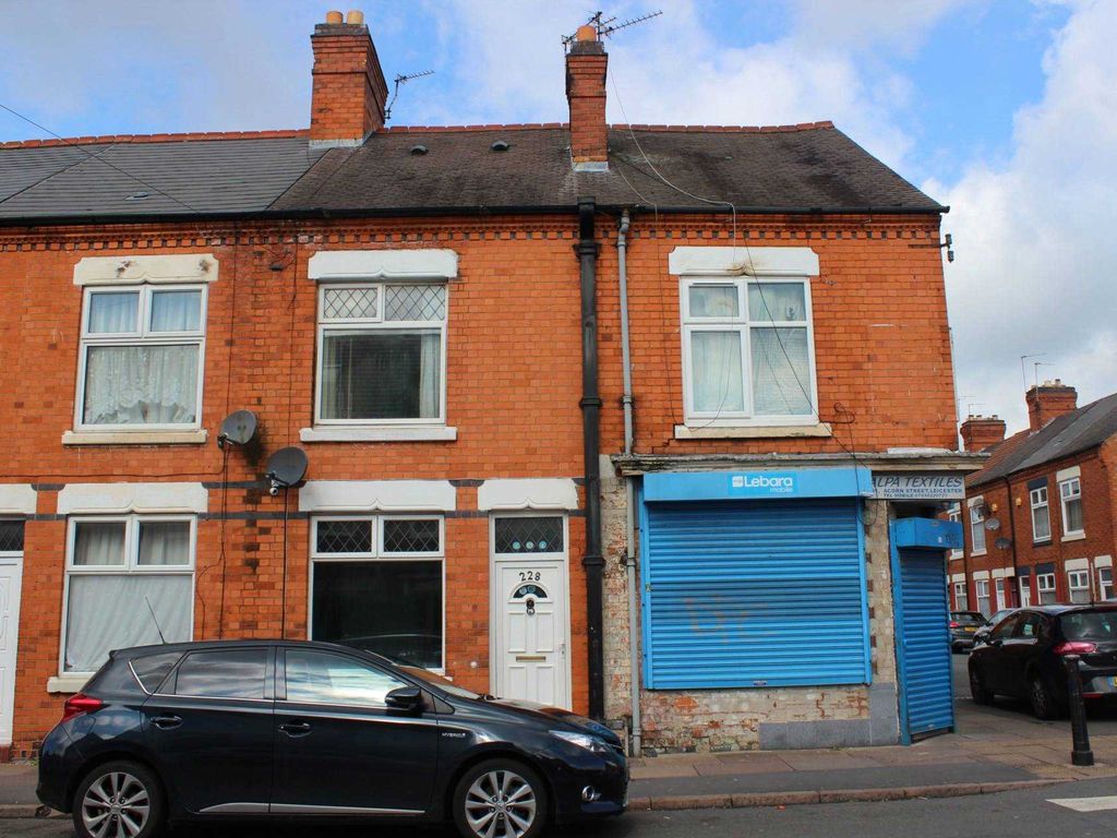 3 bed terraced house to rent in Harrison Road, Leicester LE4, £920 pcm