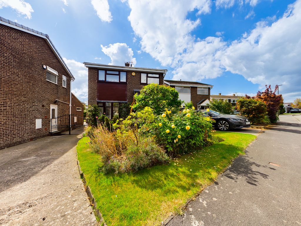 3 bed detached house for sale in Balmoral Crescent, Dronfield Woodhouse, Dronfield S18 Zoopla