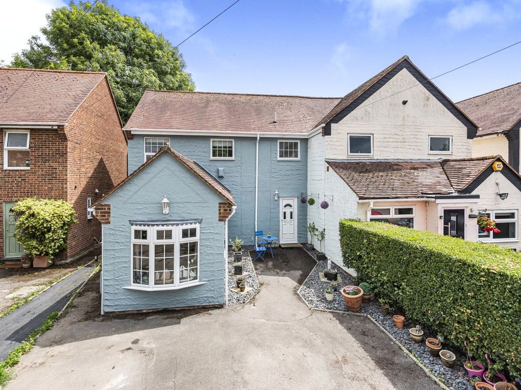 3 bed semidetached house for sale in Harrisons, Birchanger,