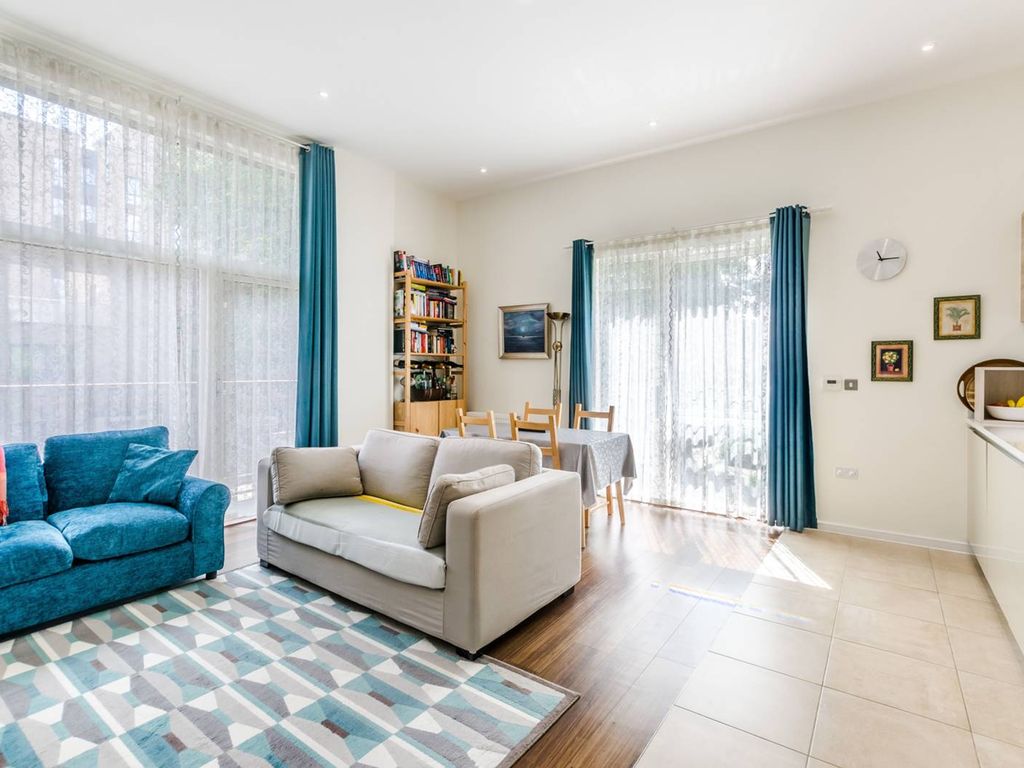 Palmerston Road South Acton London W3