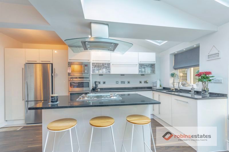 3 bed detached house for sale in Prospect Road, Carlton, Nottingham NG4