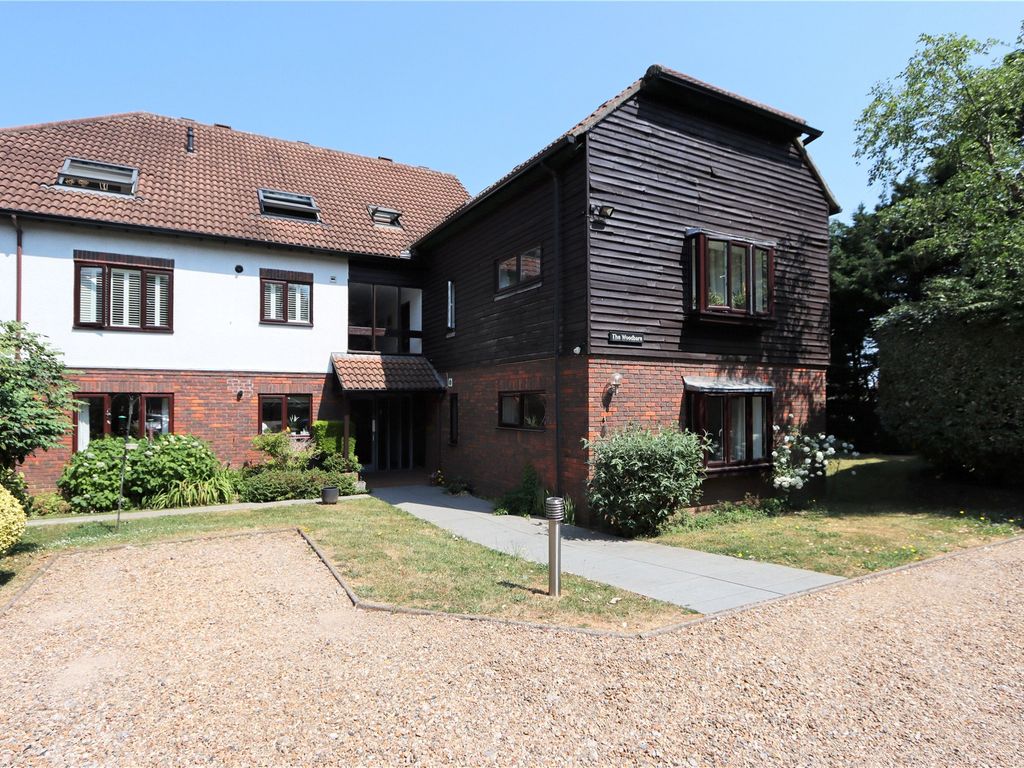 1 bed flat to rent in The Woodbarn, Alfred Road, Farnham GU9 Zoopla