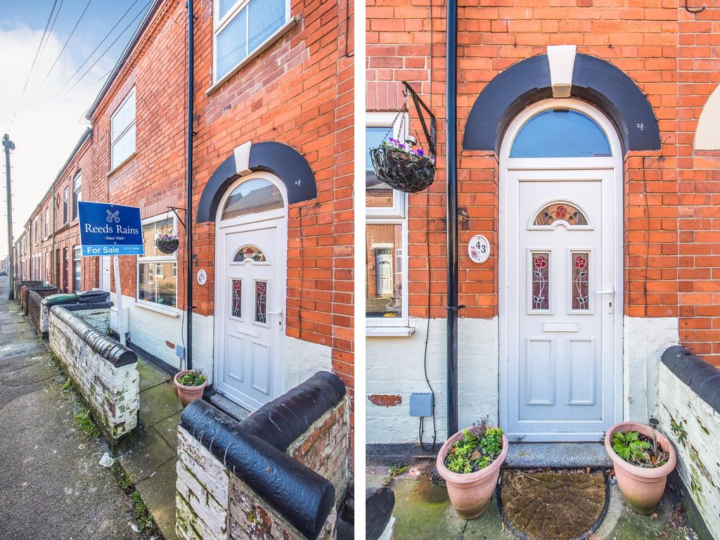 4 bed terraced house for sale in Lynncroft, Eastwood, Nottingham