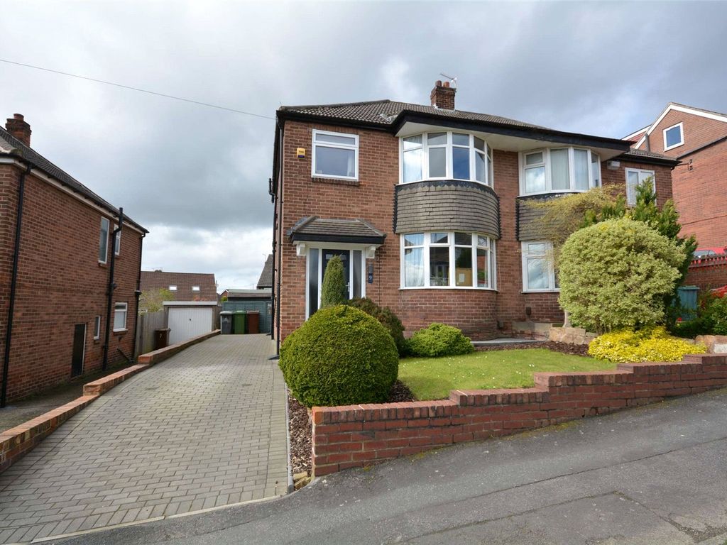 3 bed semidetached house for sale in Eden Mount, Leeds LS4, £285,000