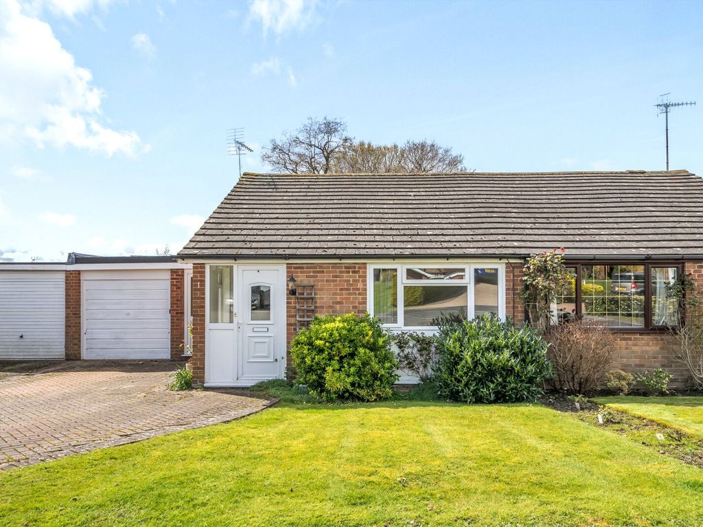 2 bed bungalow for sale in Butt Close, Cranleigh GU6, £399,950 Zoopla