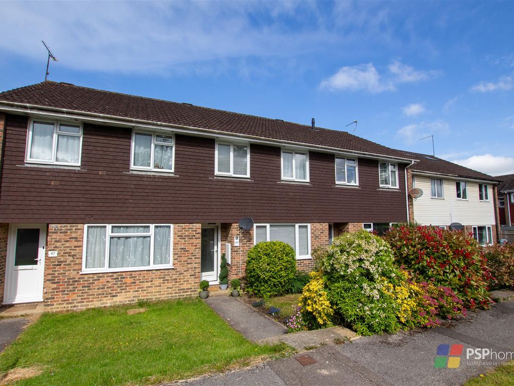 3 bed terraced house for sale in Charlwood Gardens, Burgess Hill RH15