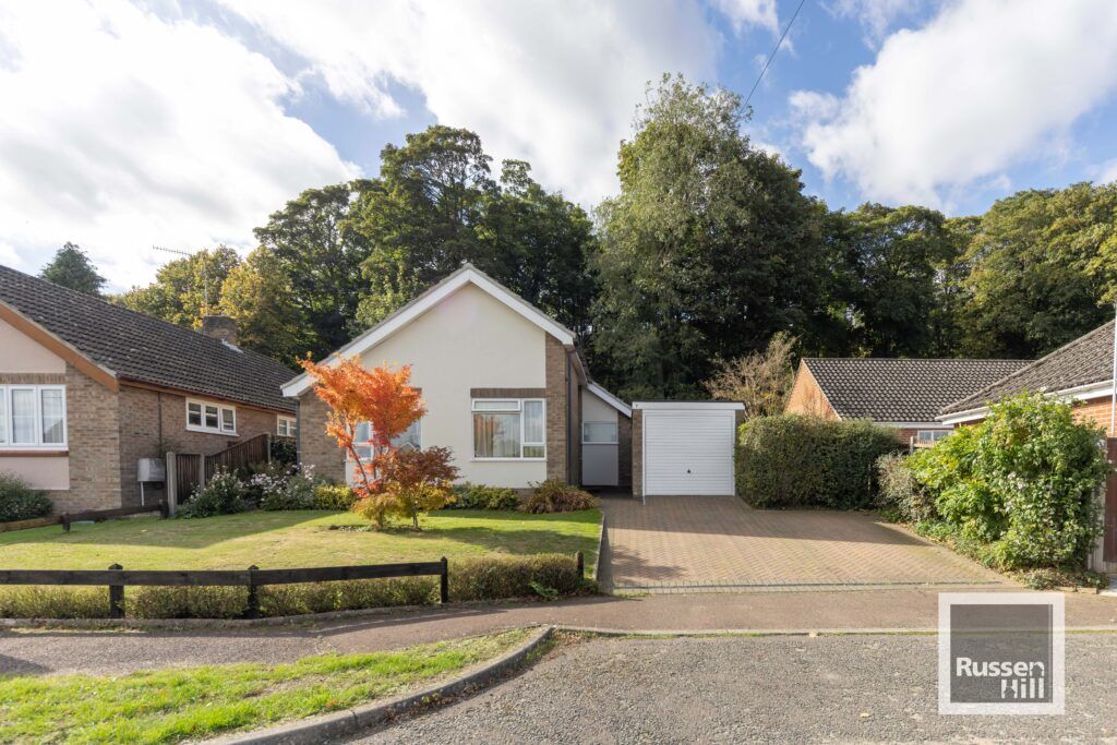 3 bed detached bungalow for sale in Breydon Drive, Costessey, Norwich
