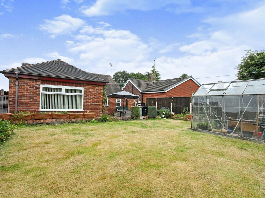 2 bed detached bungalow for sale in Heath Road, Sandbach CW11 Zoopla