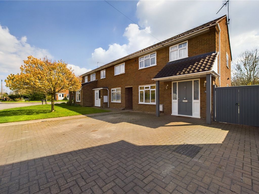 3 bed end terrace house for sale in High Street, Warboys, Huntingdon