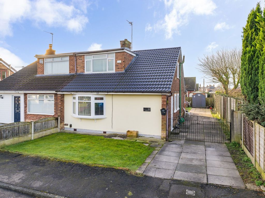 3 bed semidetached bungalow for sale in Susan Drive, Penketh WA5, £