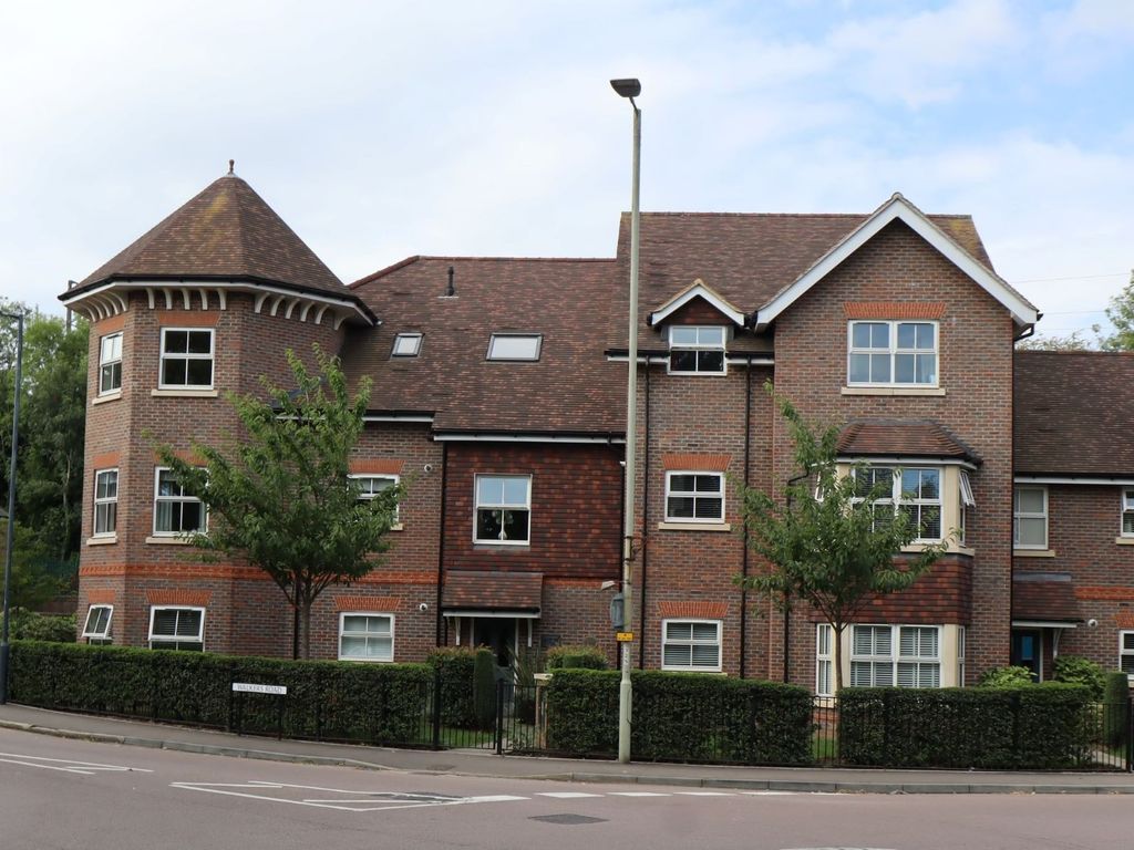 2 bed flat for sale in Southdown Road, Harpenden AL5, £535,000 Zoopla