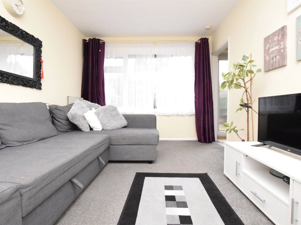 1 bed to rent in Mount Pleasant Road, Collier Row, Romford