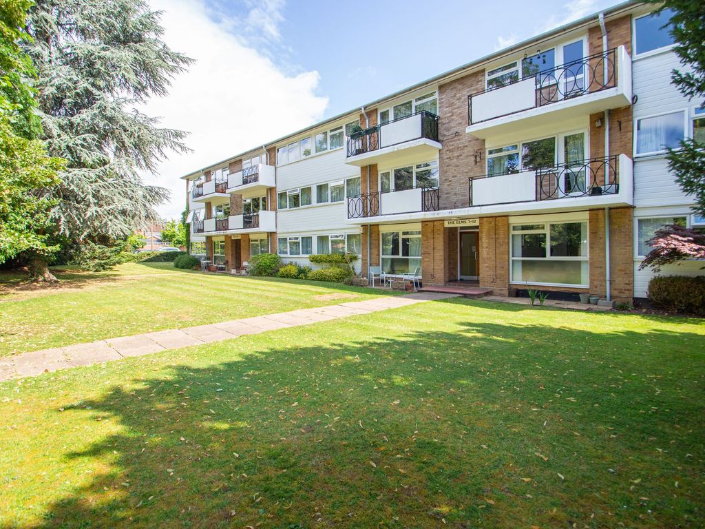 2 bed flat for sale in Church Road, Claygate KT10 Zoopla