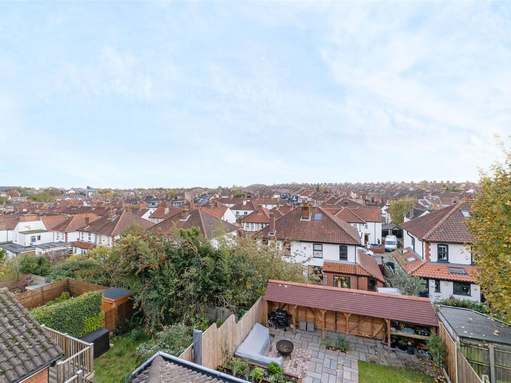 5 bed detached house for sale in Avenue Road, Norwich NR2, £750,000