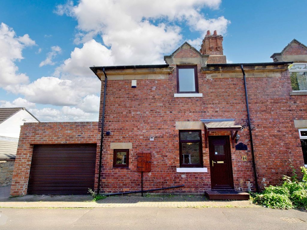 2 bed semidetached house for sale in Bates Houses, BlaydonOnTyne