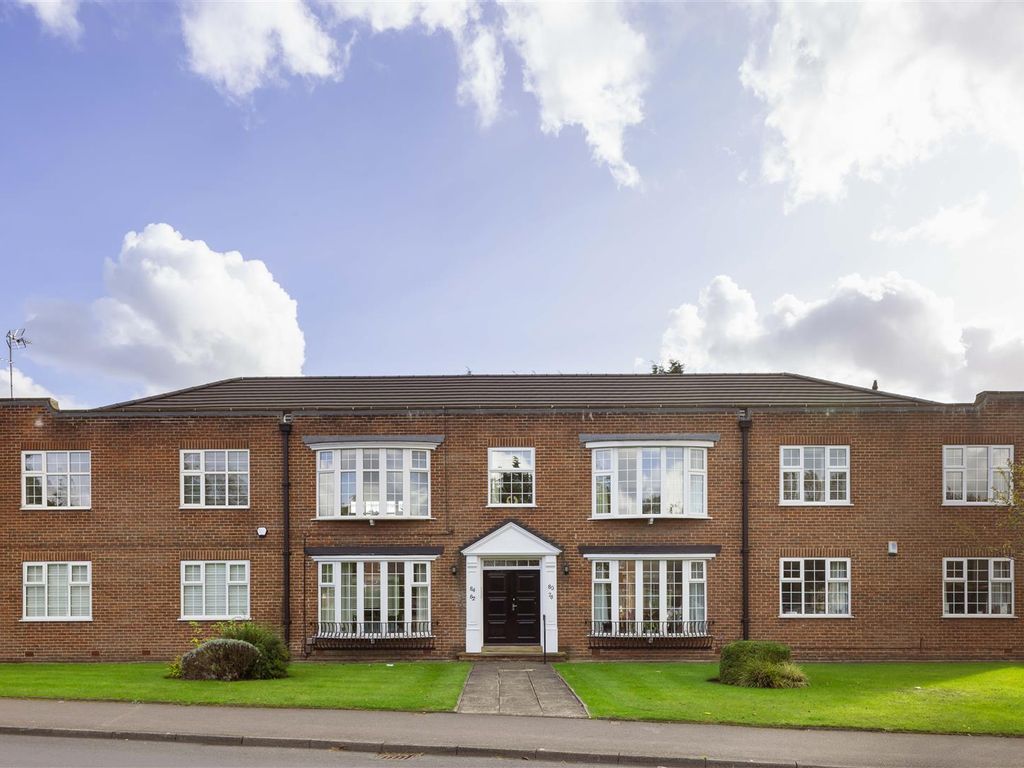 2 bed flat for sale in Sandmoor Lane, Alwoodley, Leeds LS17, £550,000
