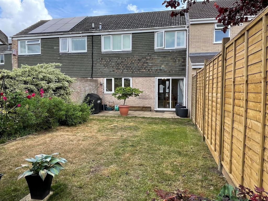 3 bed terraced house for sale in Masefield Road, Thatcham RG18 Zoopla