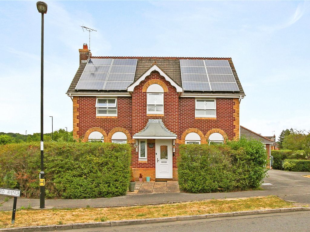 4 bed detached house for sale in Howard Avenue, Burgess Hill, West