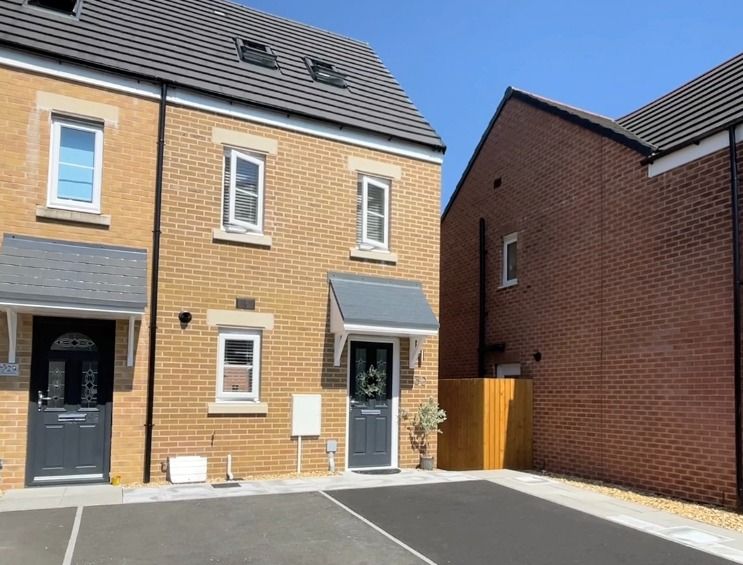 3 bed end terrace house for sale in Llwyngwern, Hendy, Pontarddulais