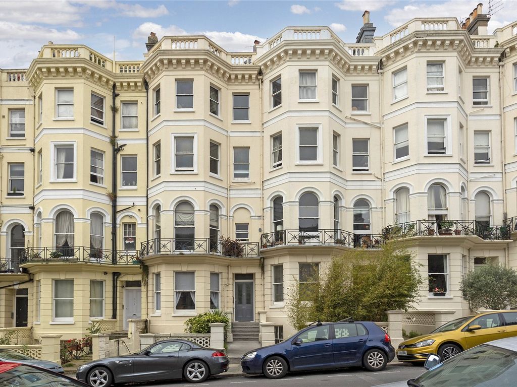 1 bed flat to rent in Cambridge Road, Hove, East Sussex BN3, £1,200 pcm