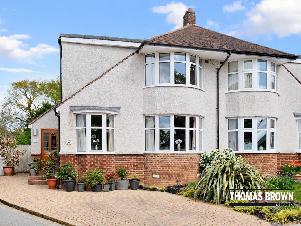4 bed semidetached house for sale in Langley Gardens, Petts Wood
