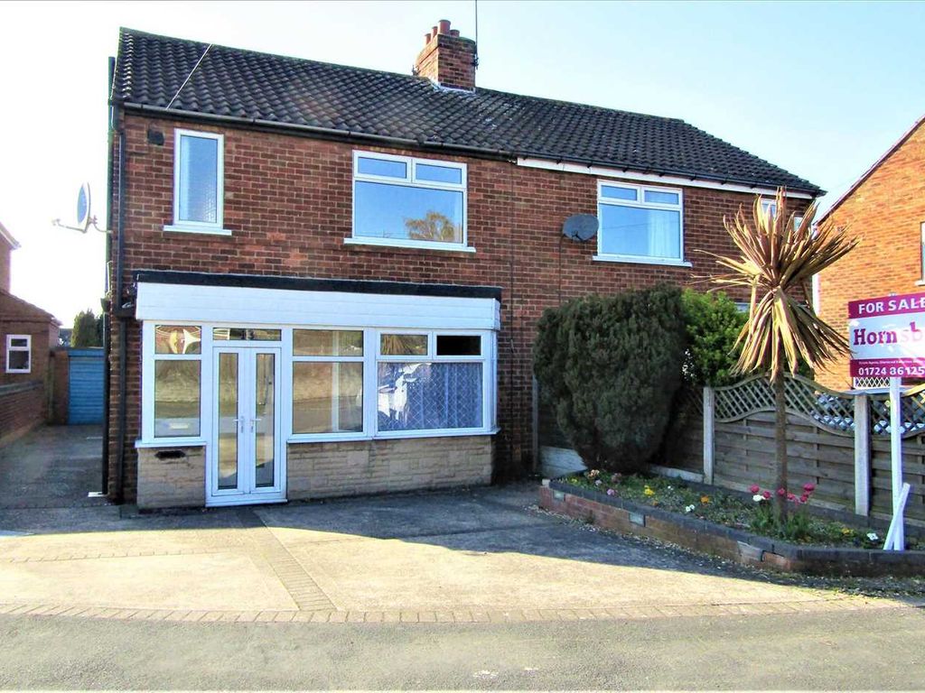 3 bed semidetached house to rent in Hartshead Avenue, Scunthorpe DN15, £675 pcm Zoopla